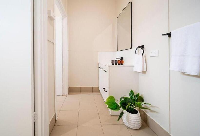 Семейный Номер, Peddlars Rest