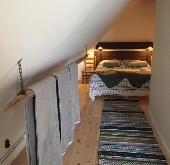 Номер Стандарт Трехместный, Munkagården Bed & Breakfast