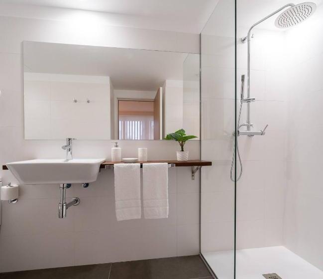 استودیوی استاندارد, A Meiga Das Areas Playa América!