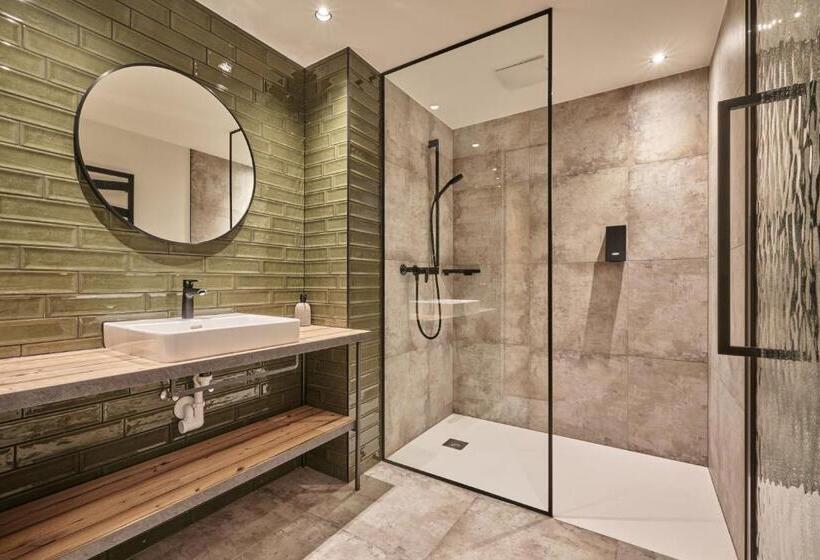 스탠다드 룸 킹사이즈 침대, Alpendorf Hotel Stern