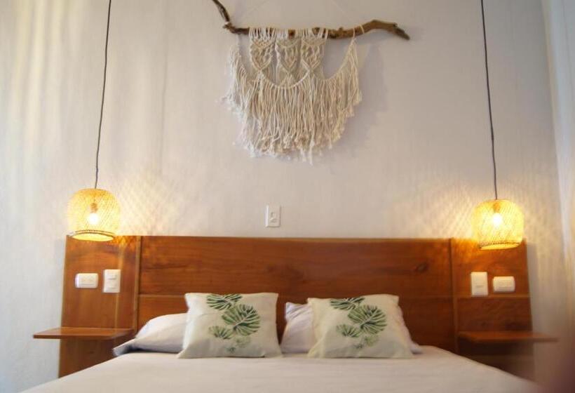 디럭스 테라스 룸 바다 전망, Alive Beach House