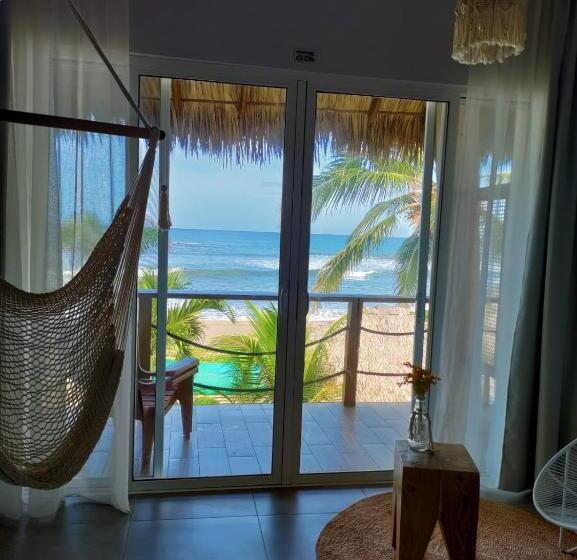 디럭스 테라스 룸 바다 전망, Alive Beach House