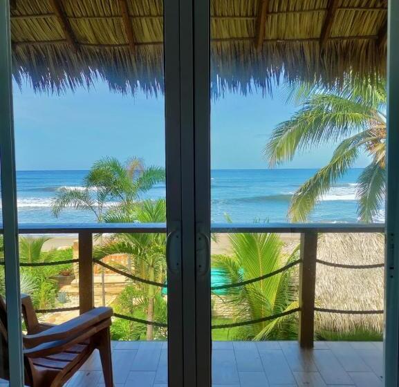 디럭스 테라스 룸 바다 전망, Alive Beach House