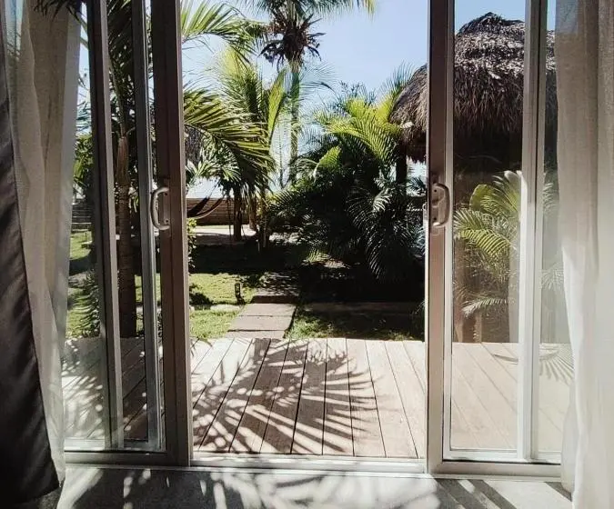 エコノミールーム, Alive Beach House