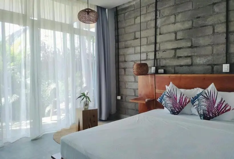 エコノミールーム, Alive Beach House