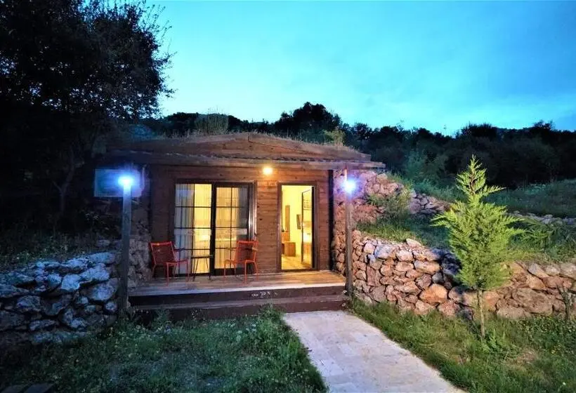 Deluxe Zimmer, Milyos