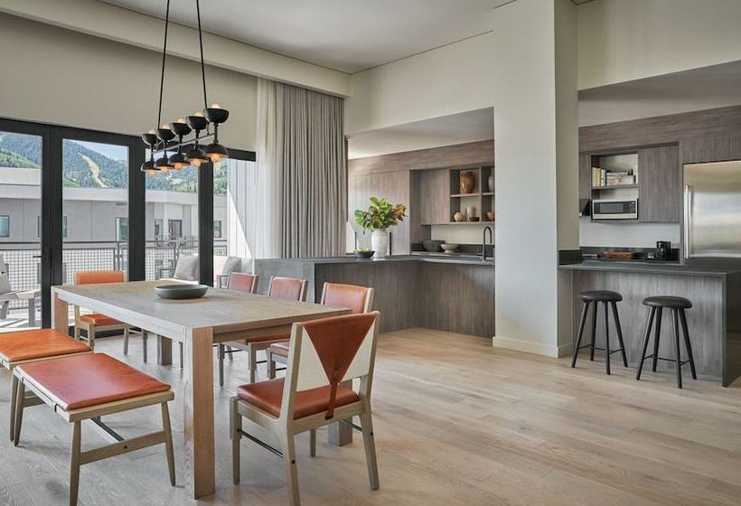 침실 4개 아파트, Pendry Park City