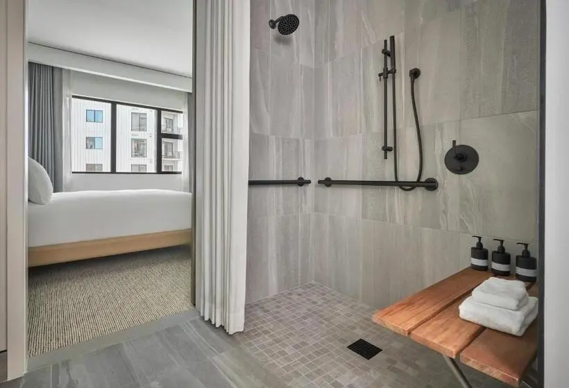 身障者適用キングサイズベッドルーム, Pendry Park City