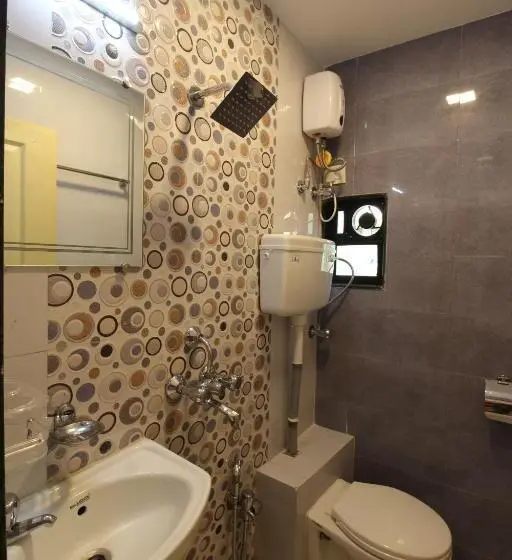 اتاق لوکس سه تخته, Golden Residency