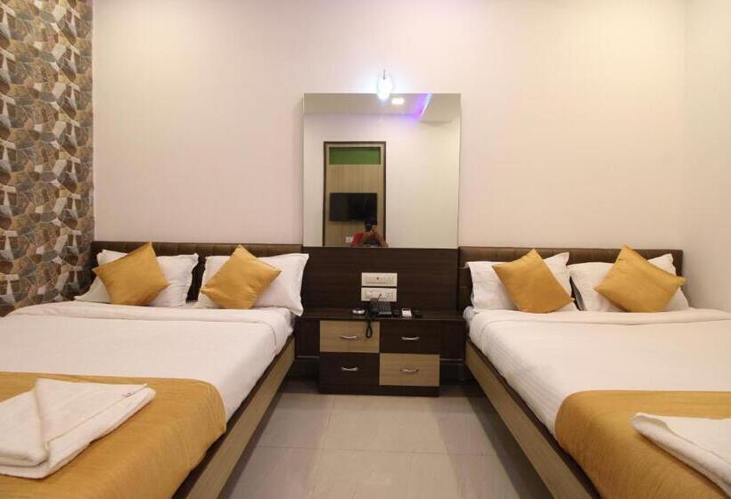Quarto Quádruplo Deluxe, Golden Residency