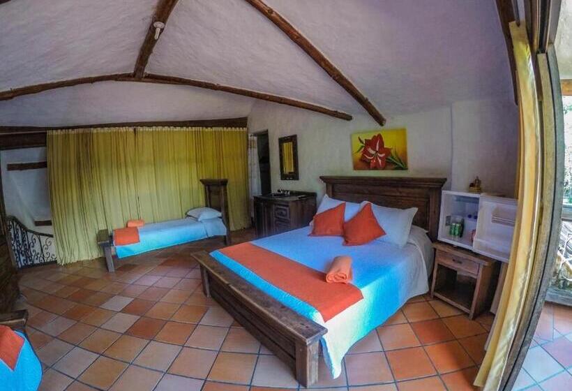 חדר לארבעה סטנדרטי עם נוף לגינה, Hacienda Gualanday