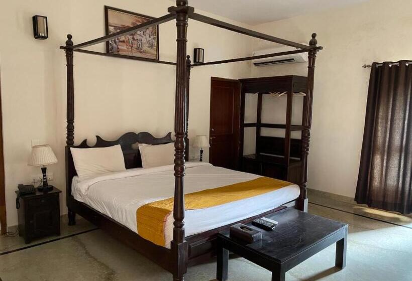 غرفة ديلوكس, The Shergarh