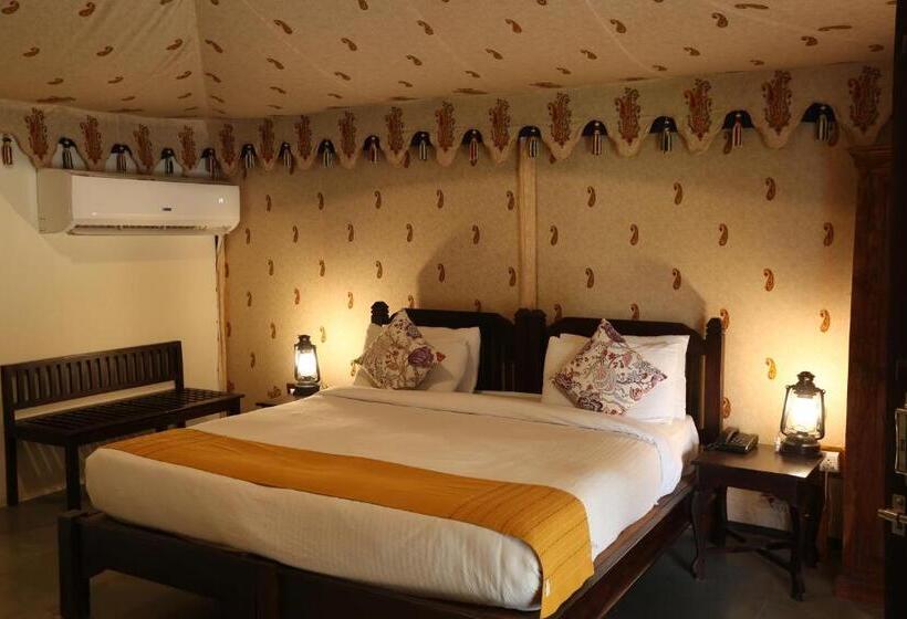 Standard Tent, The Shergarh