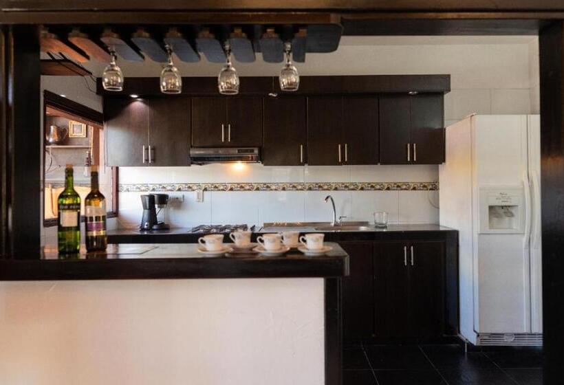 דירת חדר, Villa Claudia