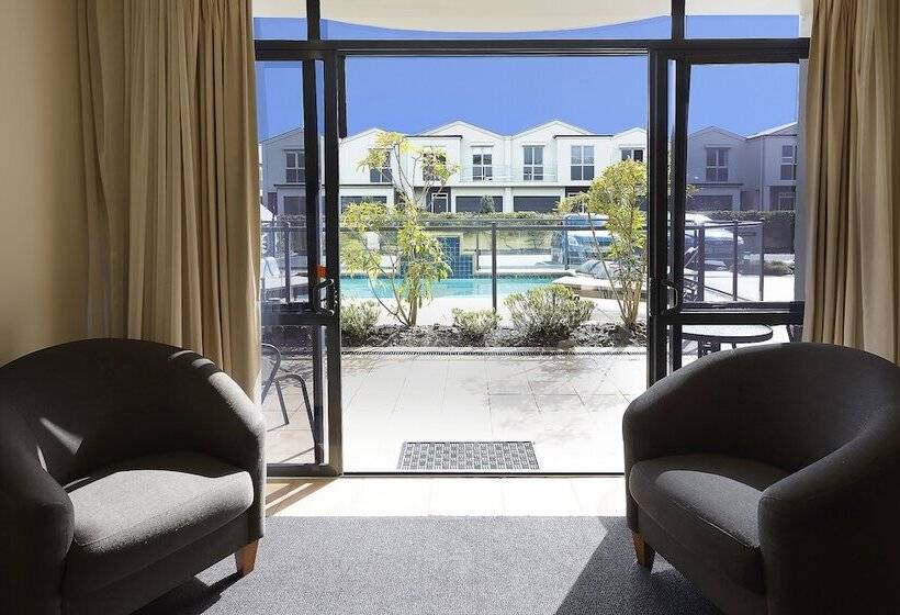 סטודיו אקזקיוטיב, Delorenzo Studio Apartments