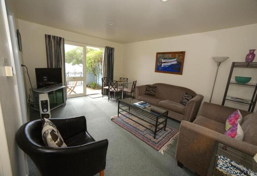 דירת חדר נוף לים, Akaroa Village Inn