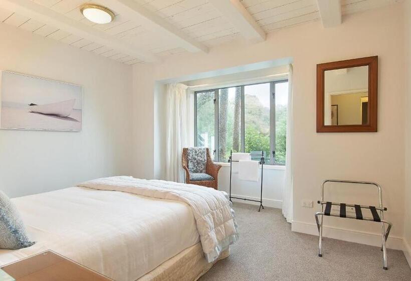 דירת חדר סופריור, Akaroa Village Inn