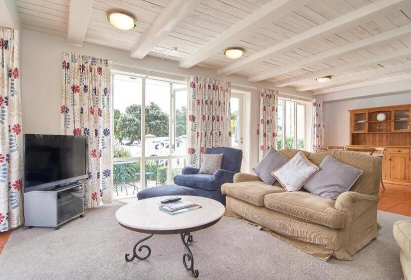 דירת חדר סופריור, Akaroa Village Inn