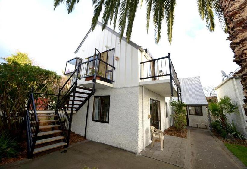 דירת חדר, Akaroa Village Inn