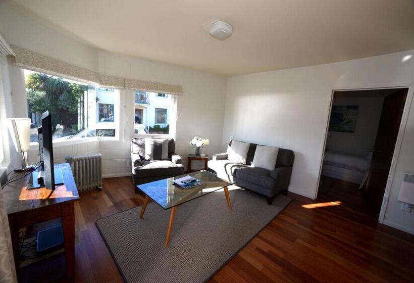 דירת חדר בקומת קרקע, Akaroa Village Inn