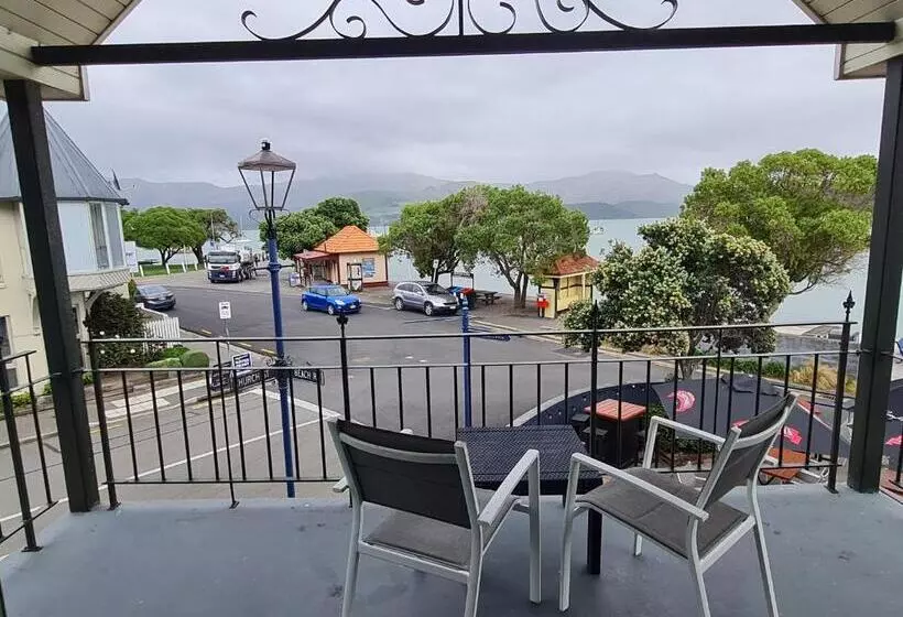 Deluxe Suite Sea View, Akaroa Village Inn