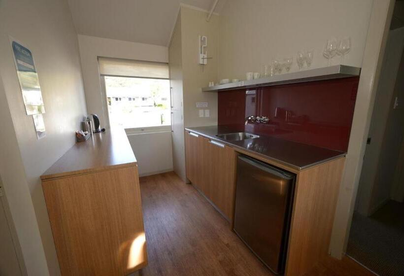 דירת חדר נוף לים, Akaroa Village Inn