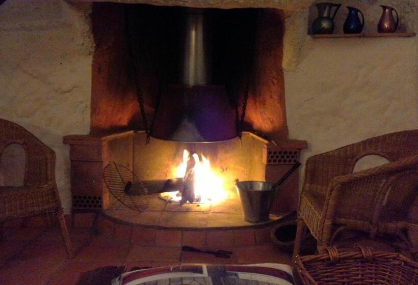 חדר סופריור עם ג'קוזי, Casas Cueva Y Cortijo La Tala En Guadix