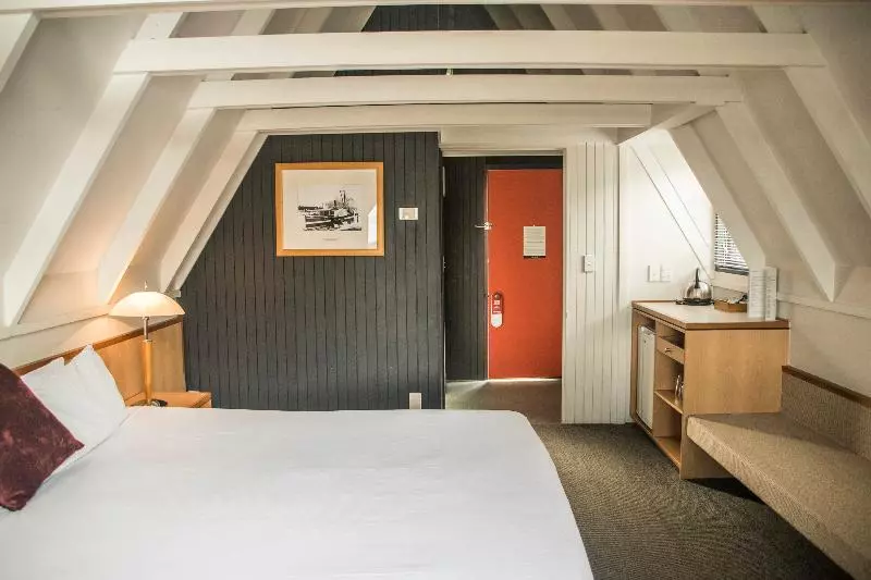 キングサイドベッドのスタンダードワンルーム, Heartland Hotel Queenstown