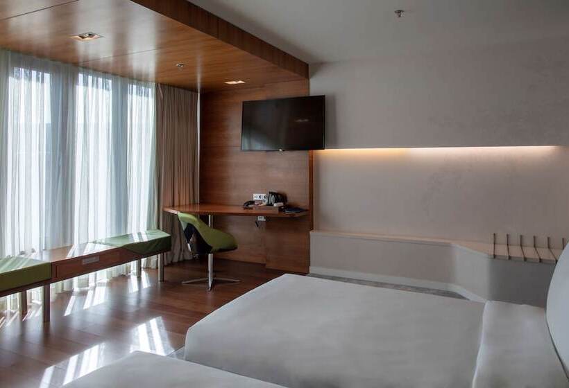 اتاق سوپریور, Radisson Blu Iveria