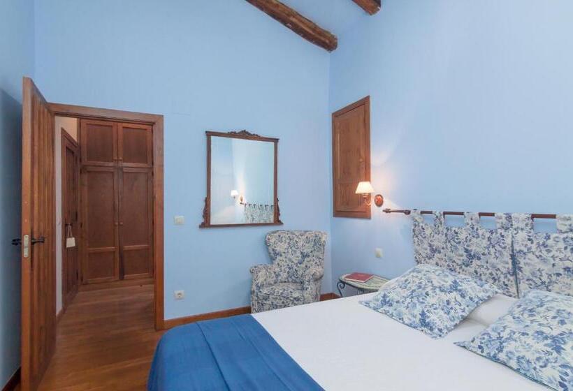 اتاق اکونومی, Casona De La Salceda