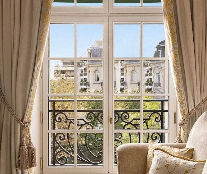 デラックススイート, Shangri La Paris