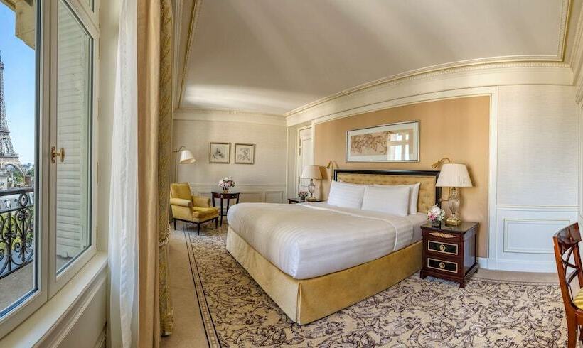 景色の見えるジュニアスイート, Shangri La Paris