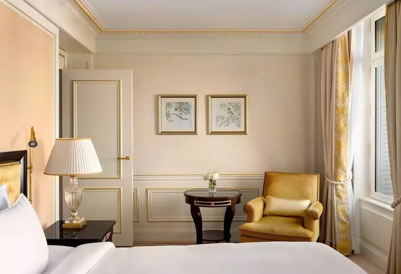 سوئیت جونیور با چشمانداز, Shangri La Paris