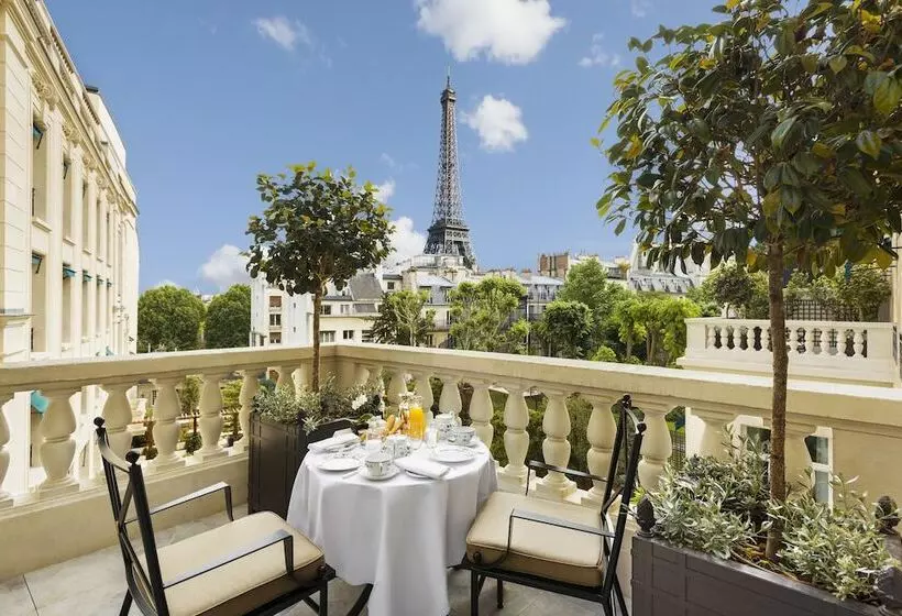 Suite with Terrace, Shangri La Paris