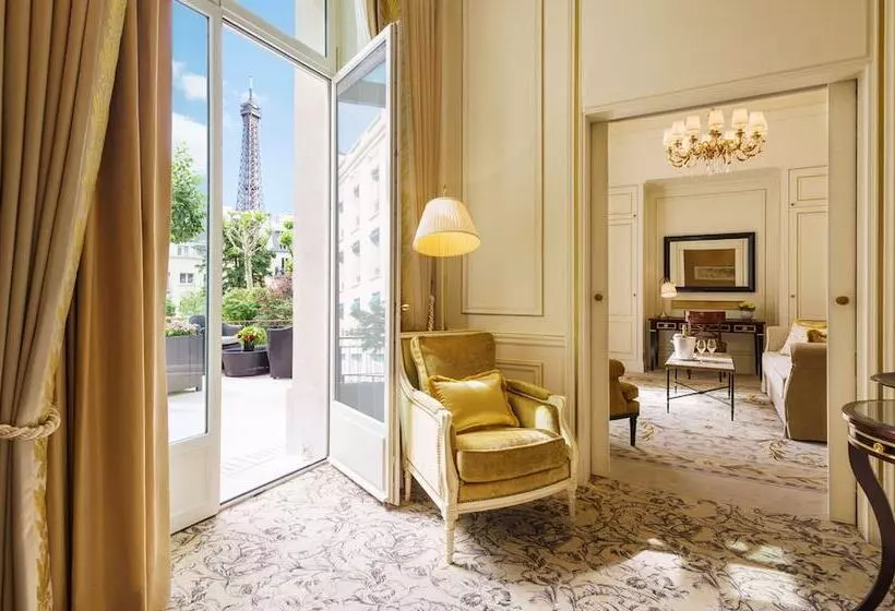 Suite with Terrace, Shangri La Paris