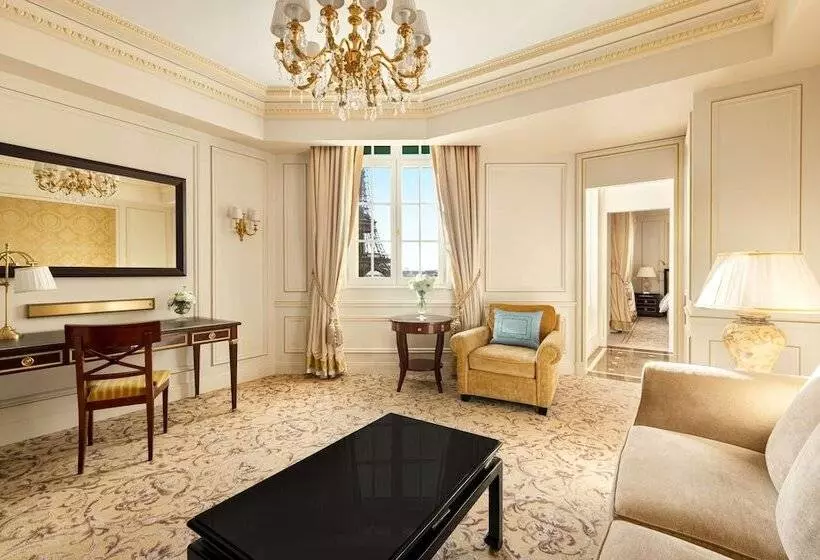 Suite with Terrace, Shangri La Paris