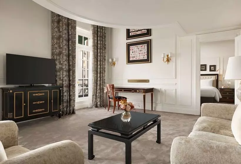 سوییت دوبلکس, Shangri La Paris