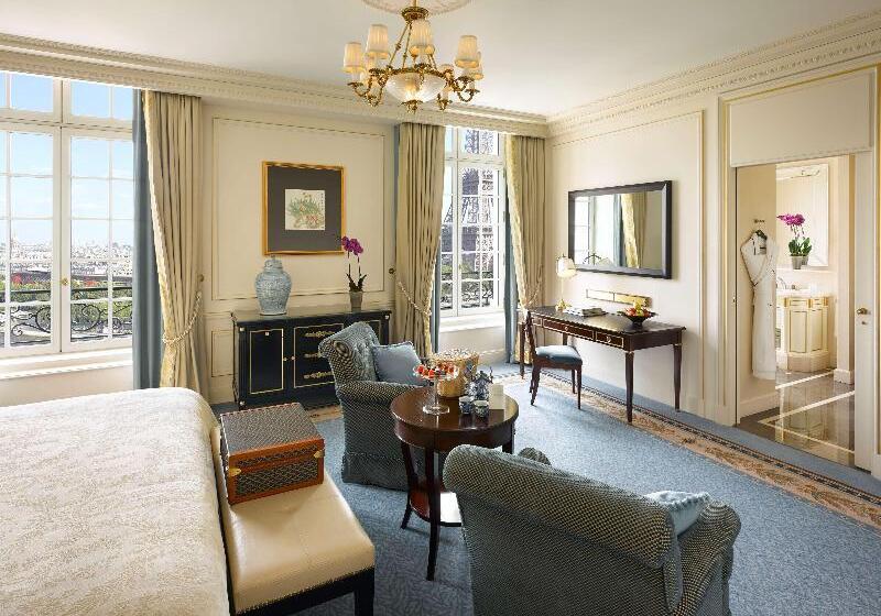 اتاق استاندارد با چشم‌انداز, Shangri La Paris