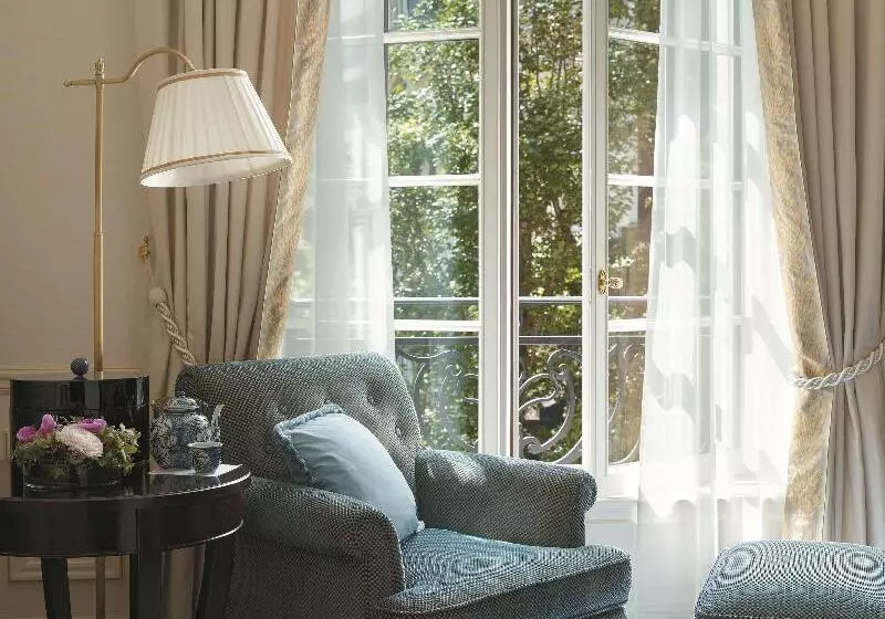 اتاق استاندارد با تراس, Shangri La Paris