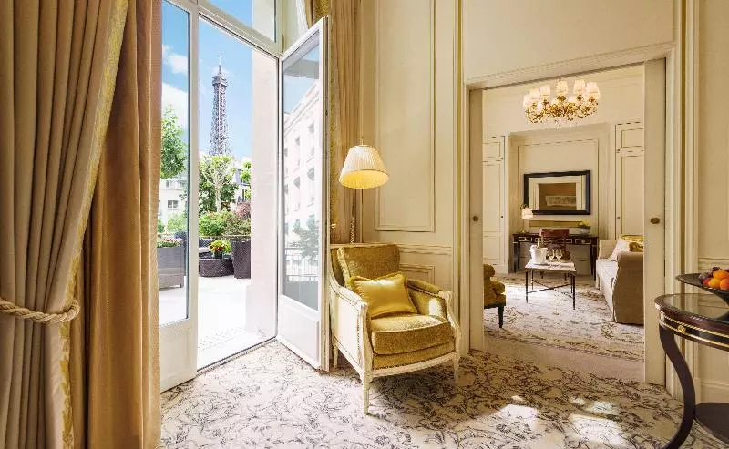 Suite with Terrace, Shangri La Paris