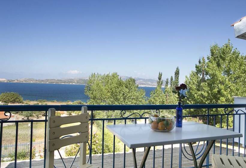 شقة غرفة واحدة, Metaxatos Apartments