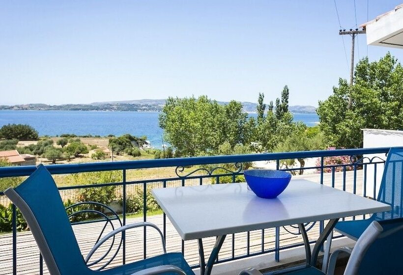 شقة غرفة واحدة, Metaxatos Apartments