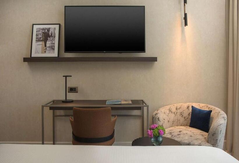 Superior Room with Terrace, NH Collection Milano Citylife