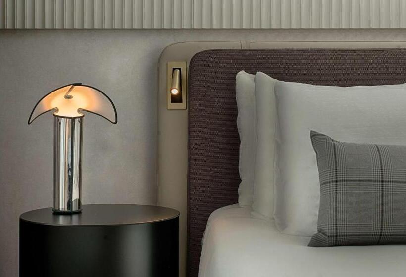 Superior Room with Terrace, NH Collection Milano Citylife