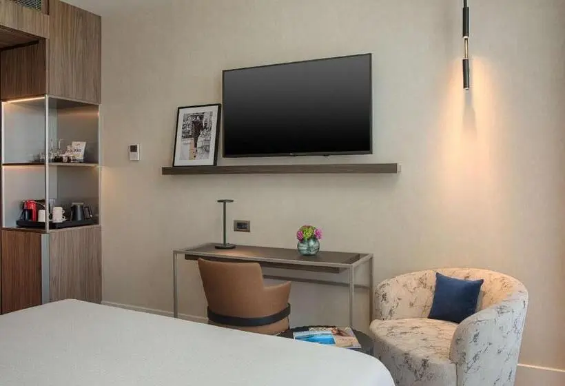Superior Room with Terrace, NH Collection Milano Citylife