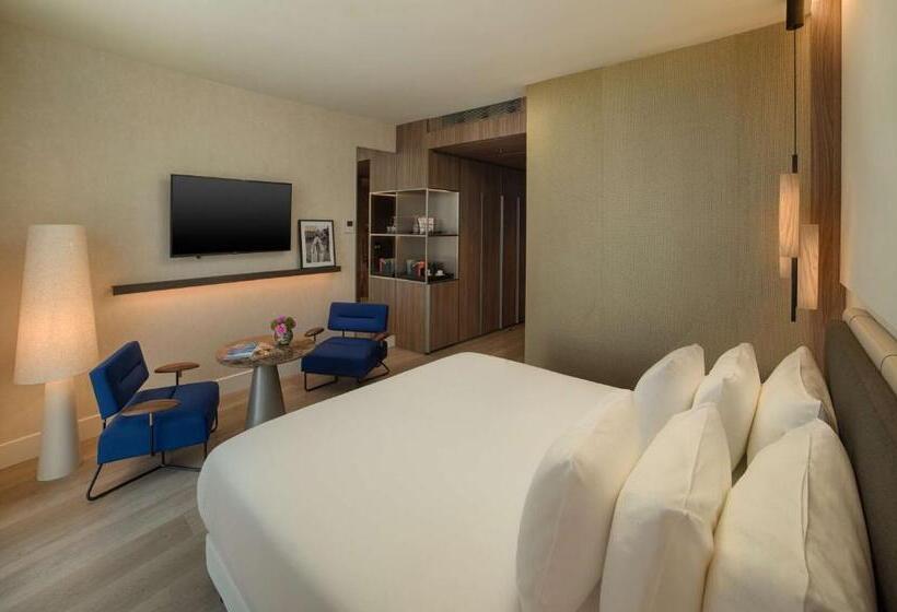 اتاق خانوادگی تودرتو, NH Collection Milano Citylife