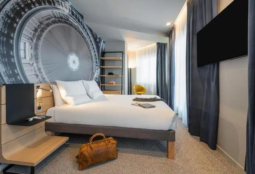 Superior Room with Views