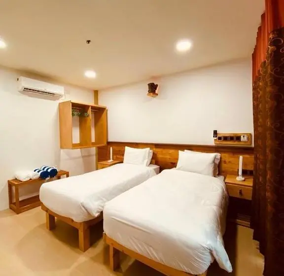 اتاق لوکس با بالکن, Rindali Maldives Maaenboodhoo