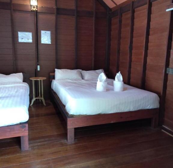 בונגלו משפחתי, Frog Beach House