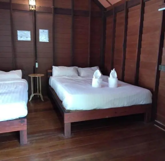 家族用バンガロー, Frog Beach House